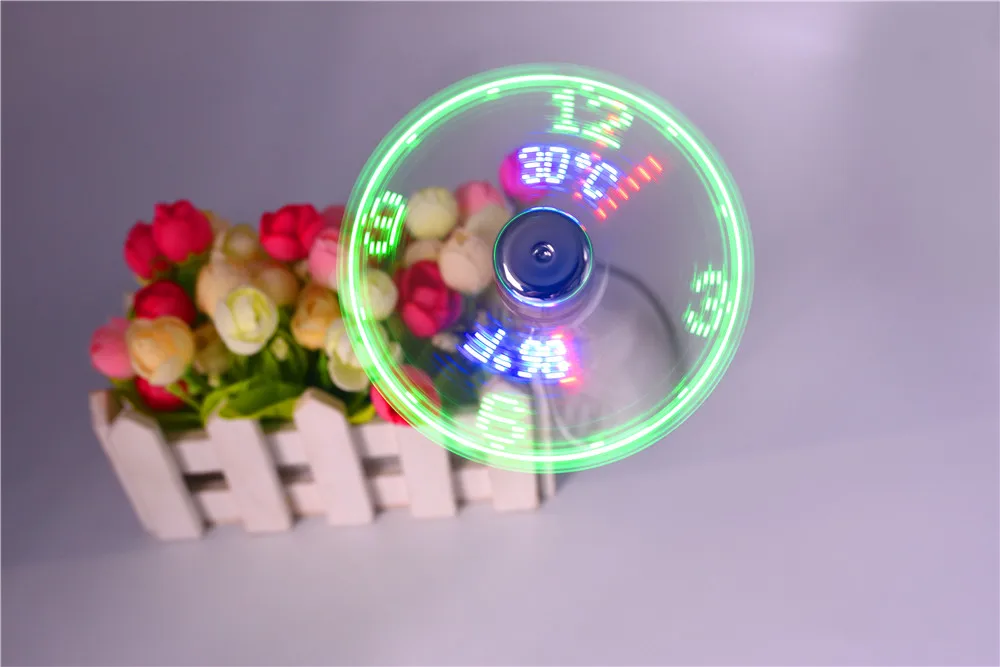 
New USB Clock Fan with Real Temperature Display Flexible LED Clock Thermometer Fan with Celsius and Fahrenheit 