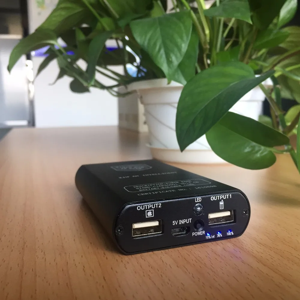 Multi-function fast charging technology consumer electronics 12000mah power banks with lightening micro usb power banks