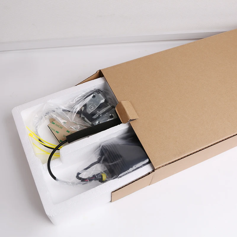 
For Toyota Sienna Electric suction door Automobile refitted automatic locks Car accessories Intelligence Suction door 