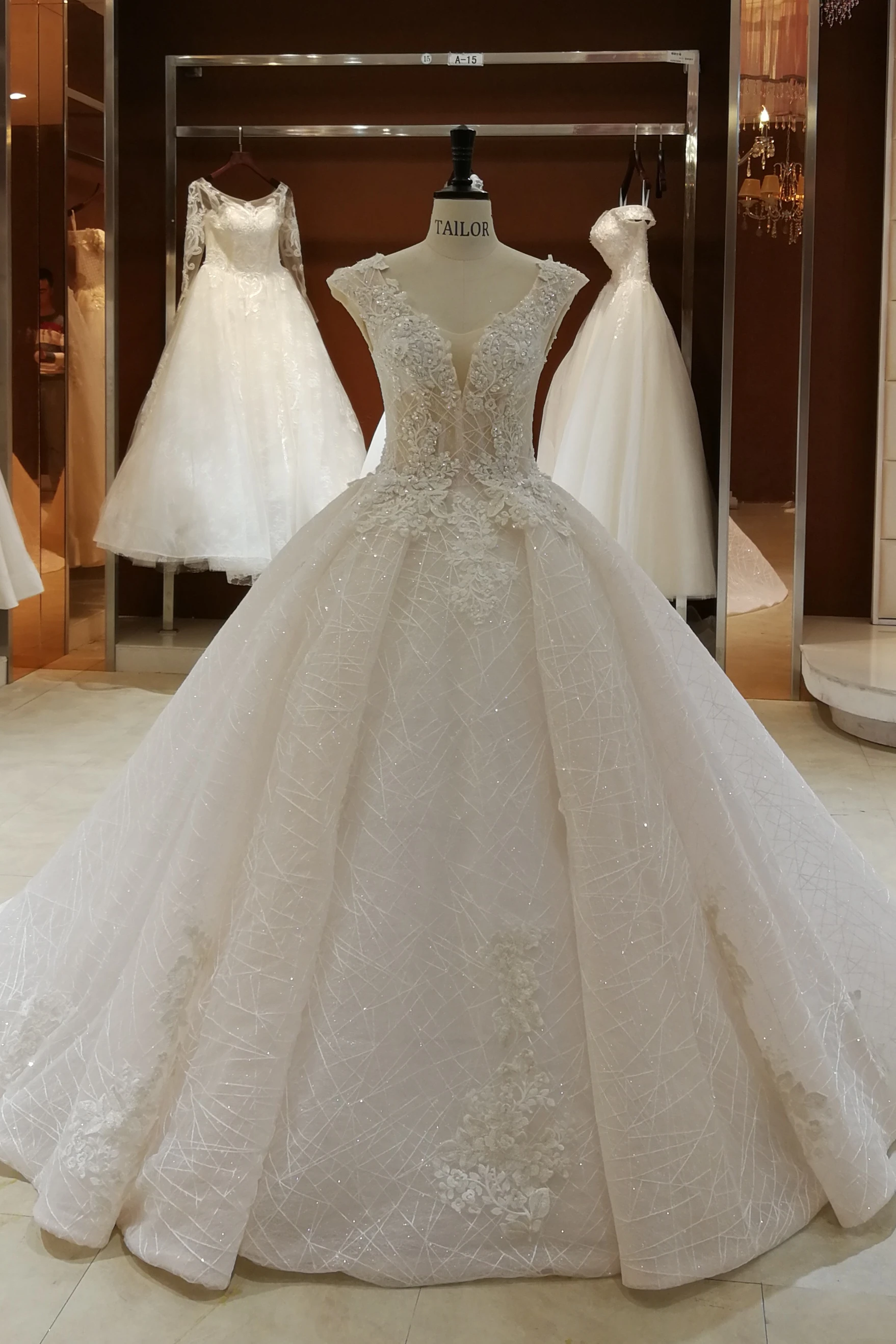 Chinese Import Luxury Ball Gown Beaded Lace Wedding Dress