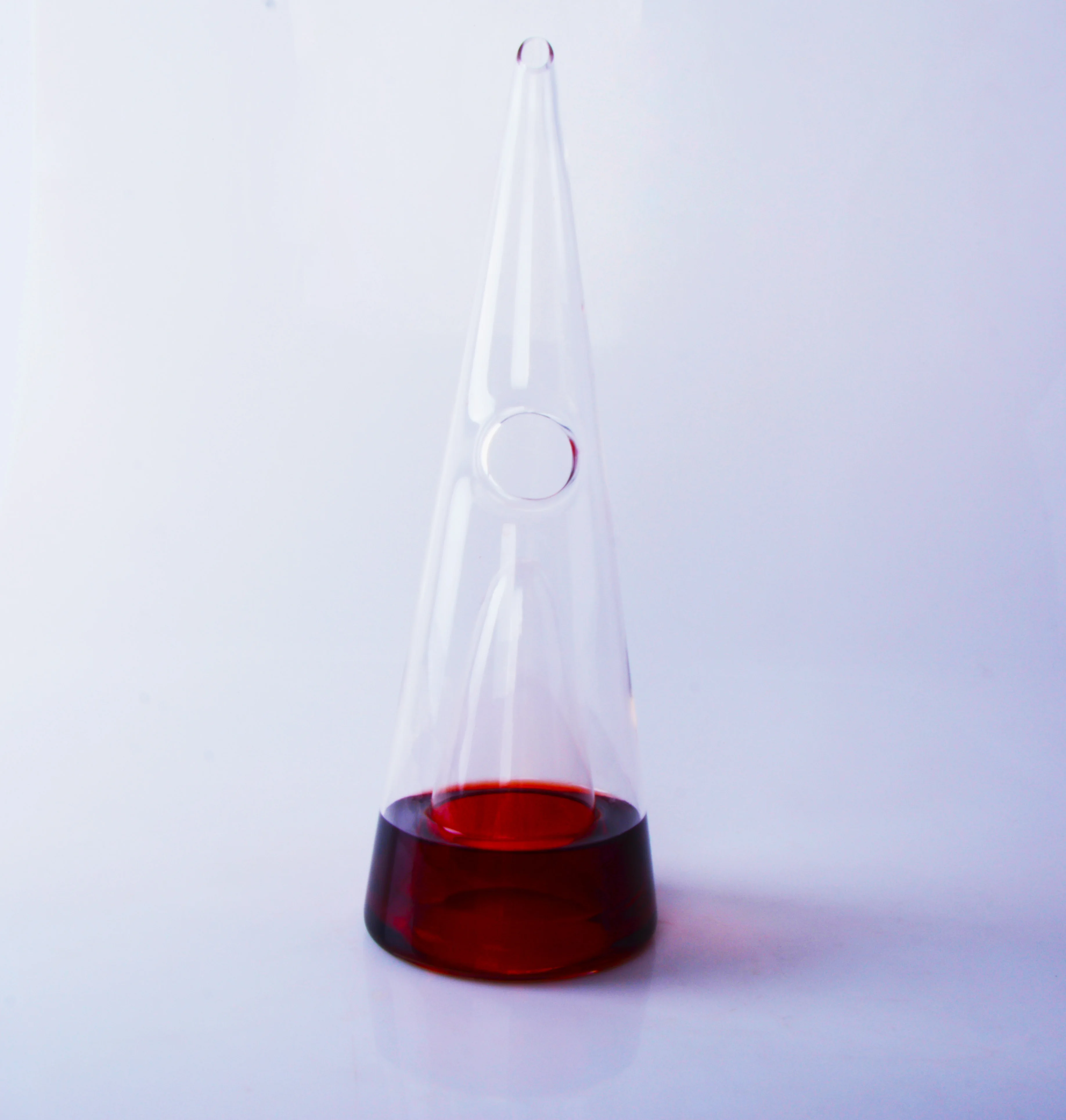 Пирамидальный стеклянный графин для виски и ликера