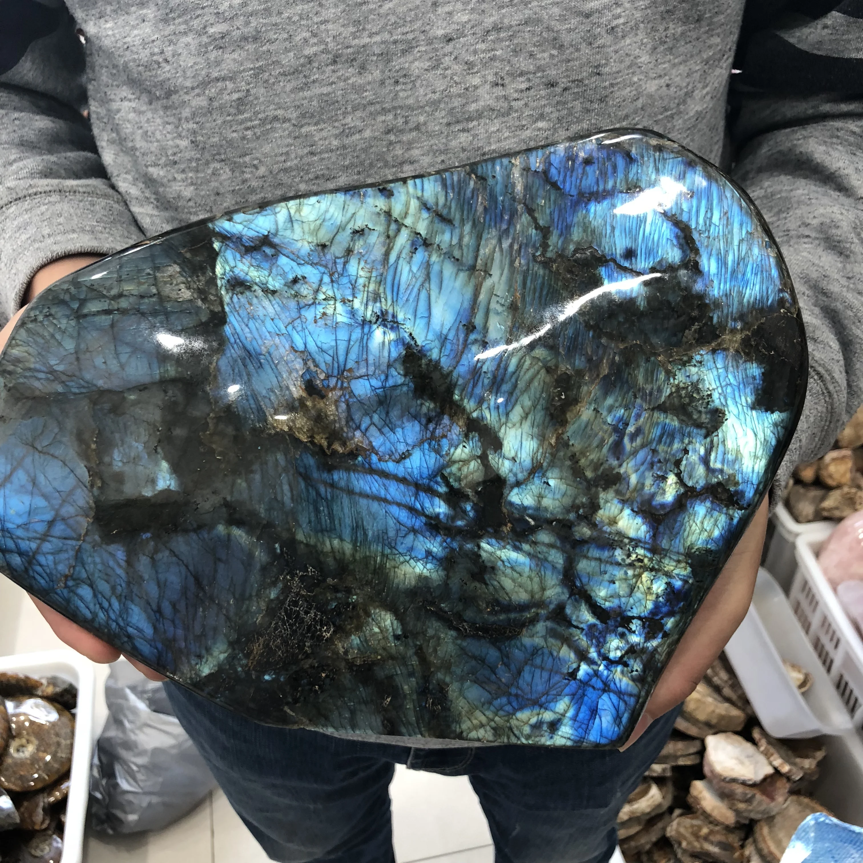 wholesale Large top quality pretty natural polished labradorite stone with blue flash