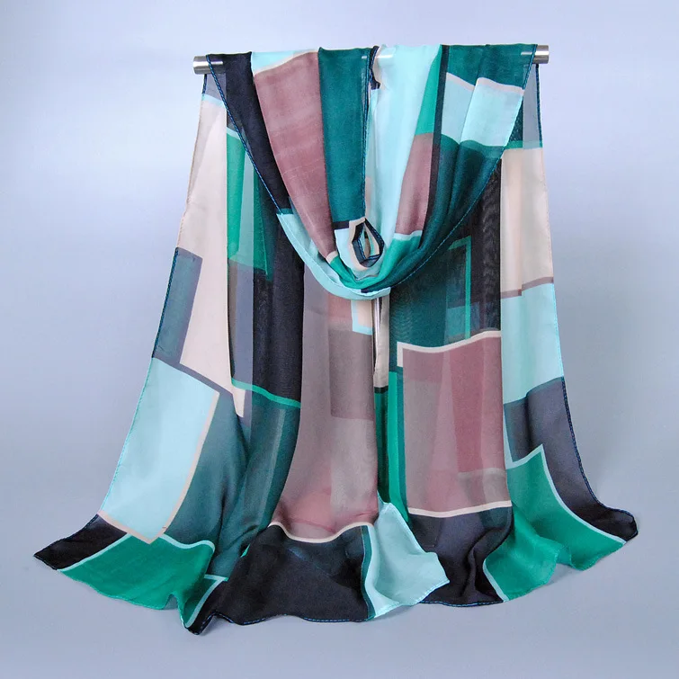 Wholesale High Quality Chiffon Scarves Women Sunscreen Fashion Plaid Scarf Shawl Beach Hijab