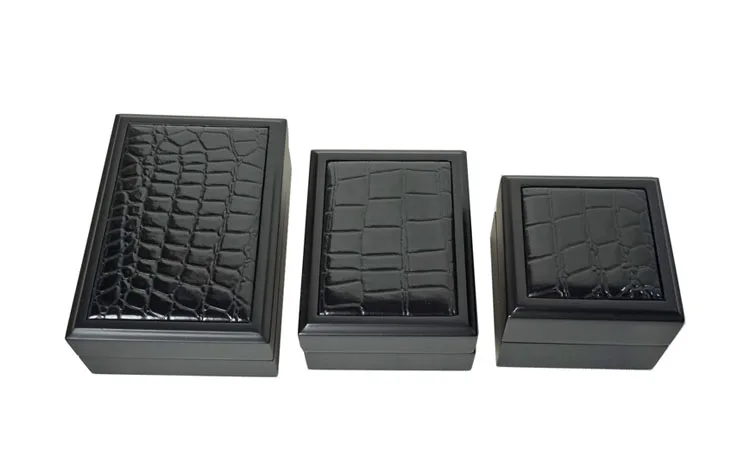 Golden Supplier household stock black handmade timber wooden jewelry box wholesale wood ring pendant bangle jewelry set boxes