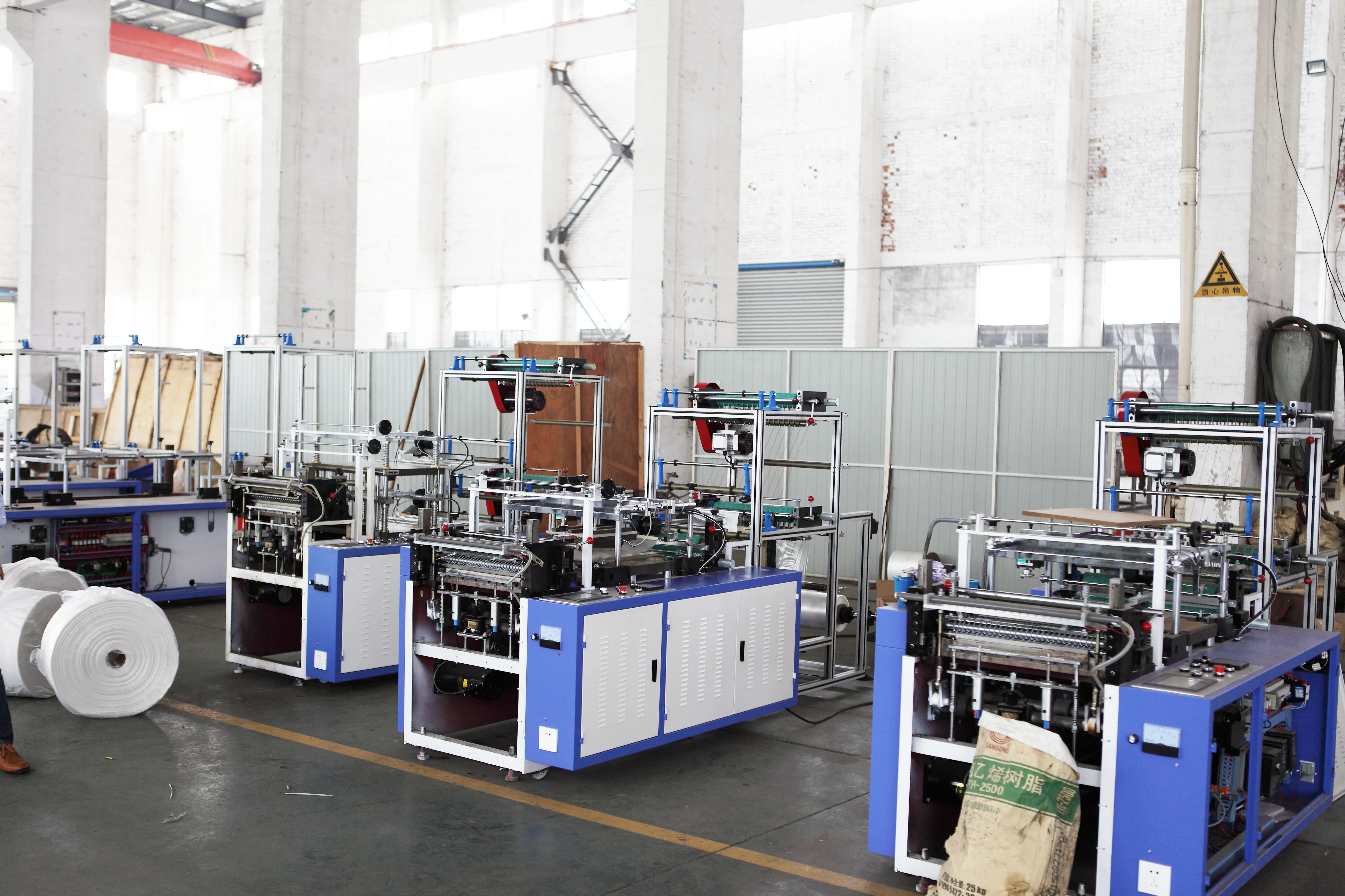 China Zhangjiagang popular full automatic plastic glove machine