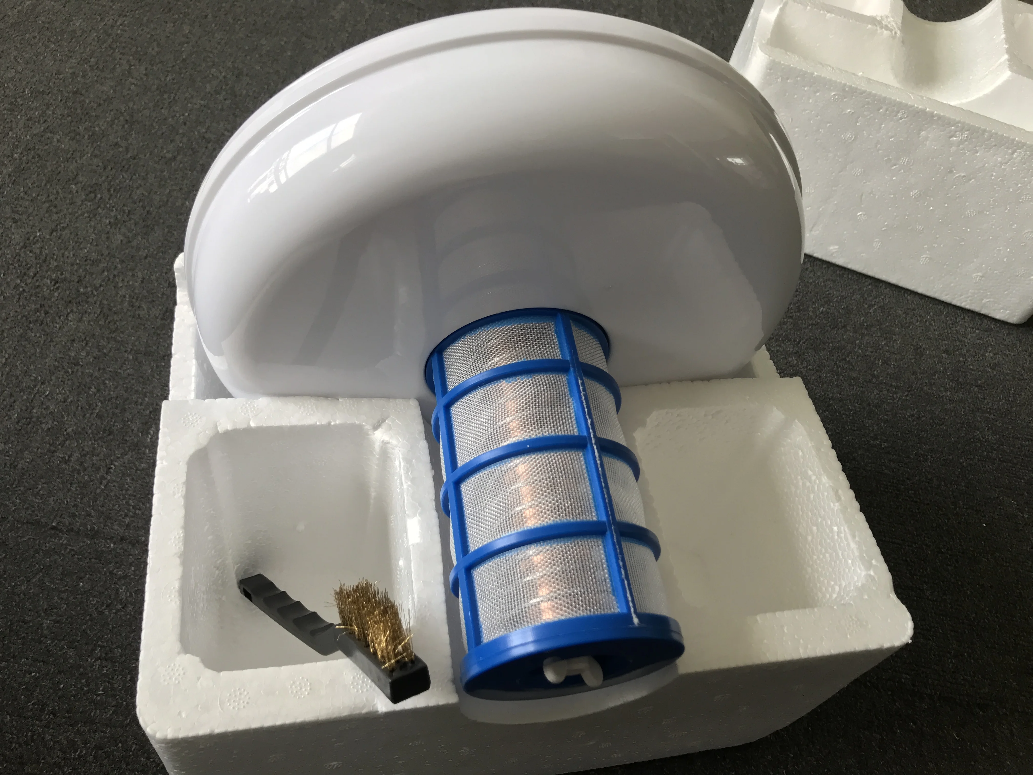 Новый дизайн, экологичный для бассейна, солнечный ионизатор