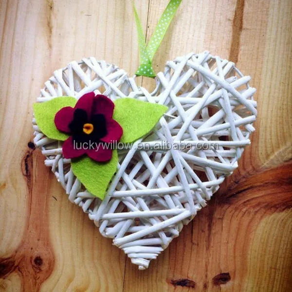 Hanging Wicker Heart for Wedding Party Decoration with Gingham Ribbon