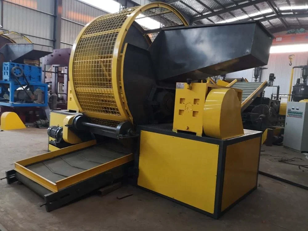 Whole tire shredder machine for crumb rubber machine