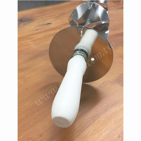 Triple Stainless Steel Triangular Roller Croissant Pastry Rolling Cutter