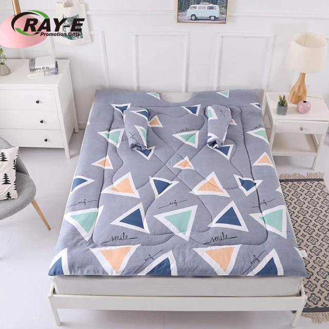 
2019 hot sale winter multifunction warm quilt with sleeves for kids web celebrity new design lazy quilt 