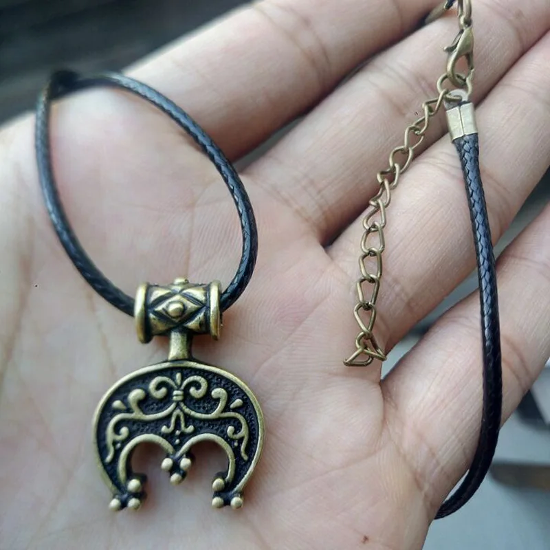 Men Viking Rune Hammer Amulet Scandinavian Odin Symbol Knot Necklace Metal Chain Necklace Double Side