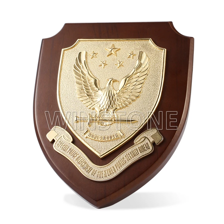 Souvenir Wood Shield Plaque Painted Antique Imitation Europe