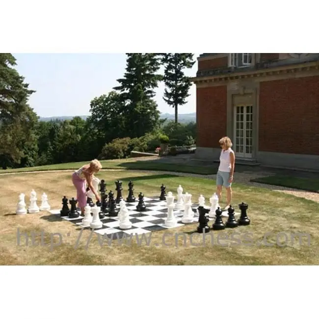 make giant chess set