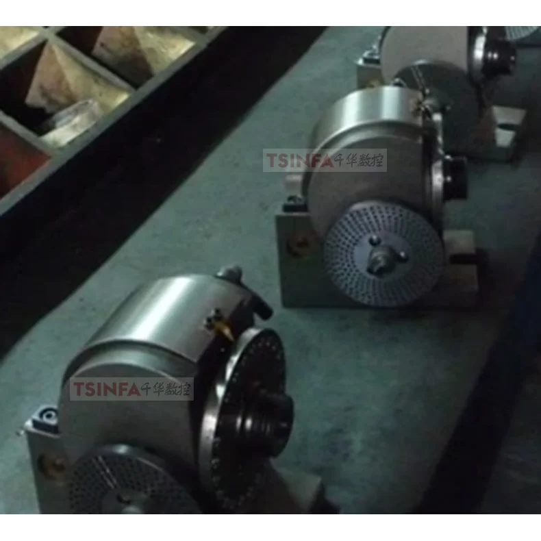 
China Hot sale F11125A milling machine universal dividing head 