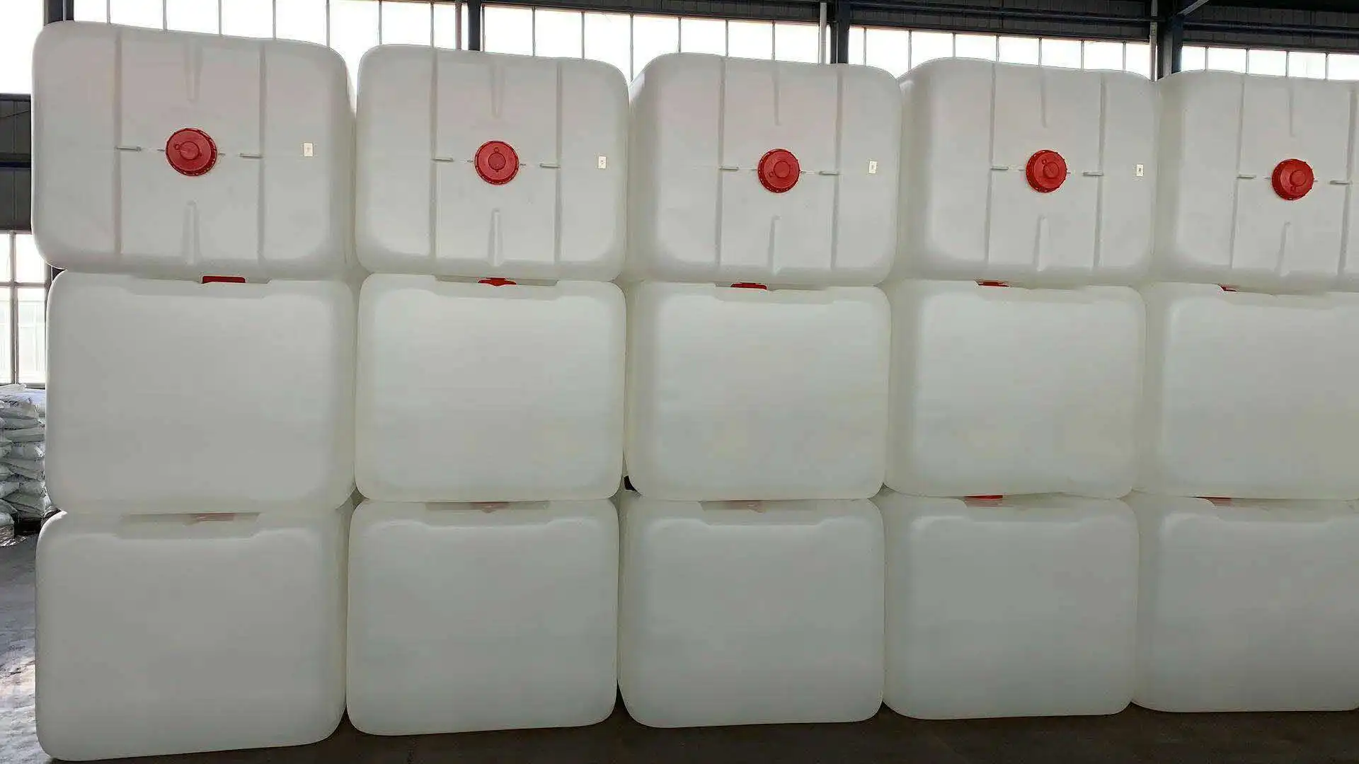 Л внутренняя емкость IBC