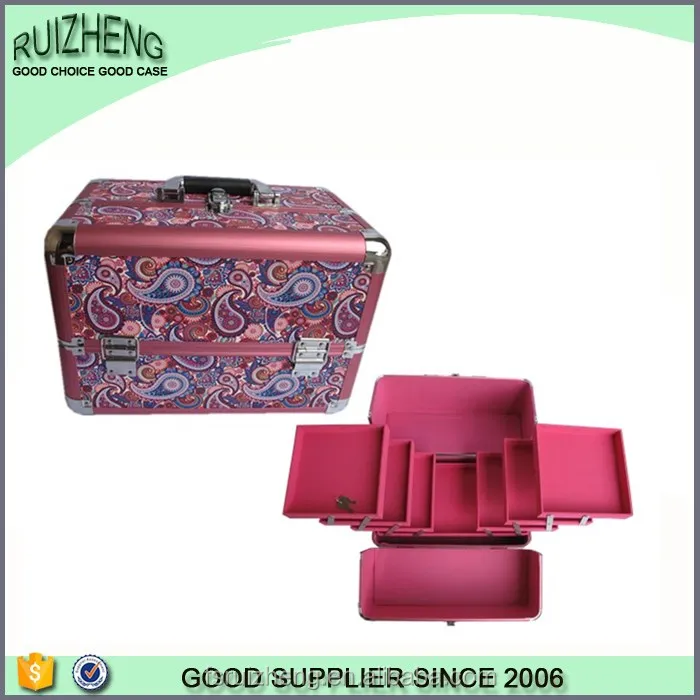 Vintage aluminum hard cosmetic carrying case  outdoor travel  locking hard makeup case