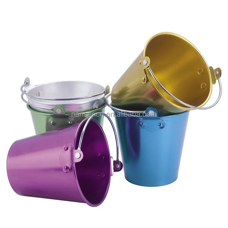Personalized aluminum ice bucket of wide range of applications