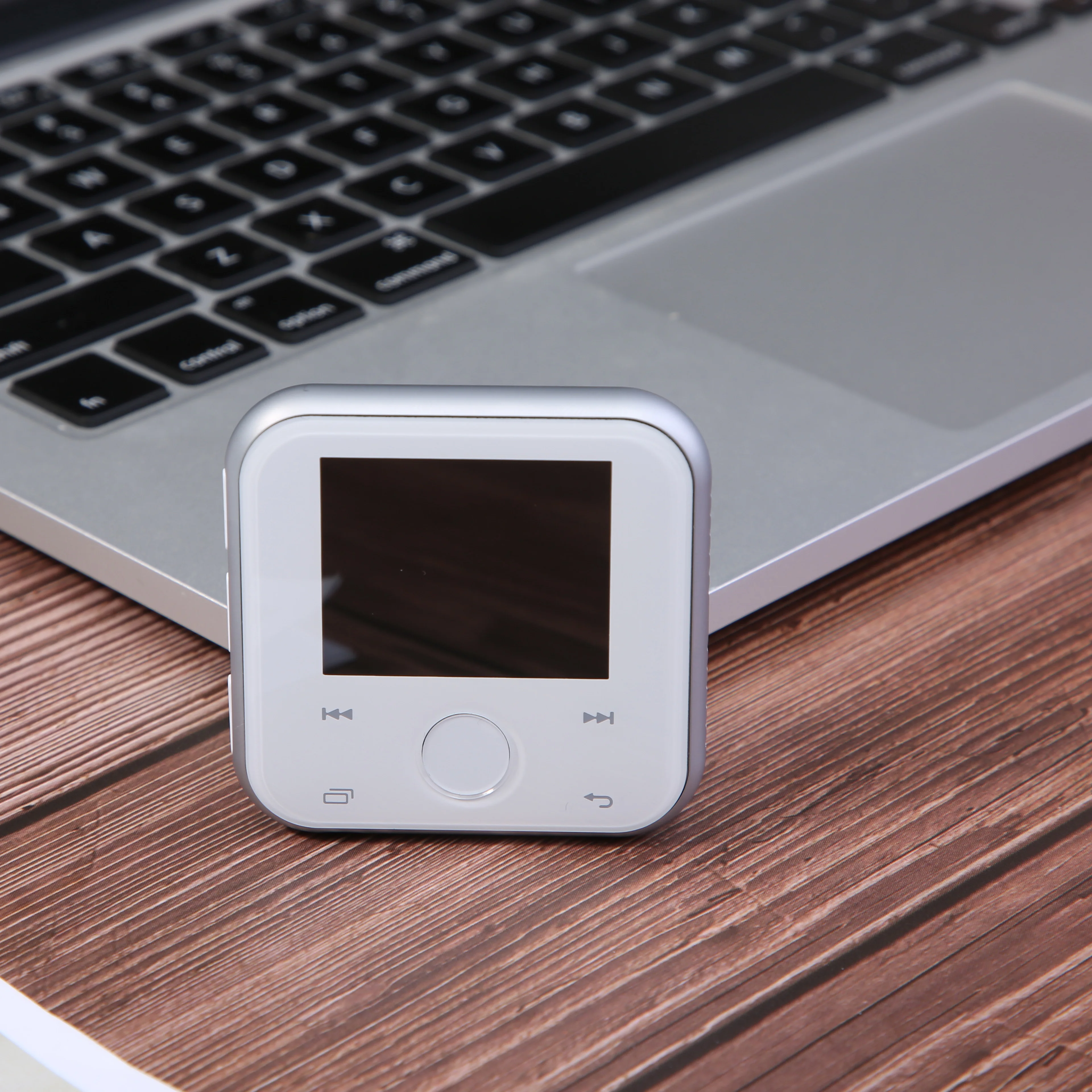 HBNKH высококачественный мини-клип mp3 Горячие видео скачать бесплатно экран MP3-плеер