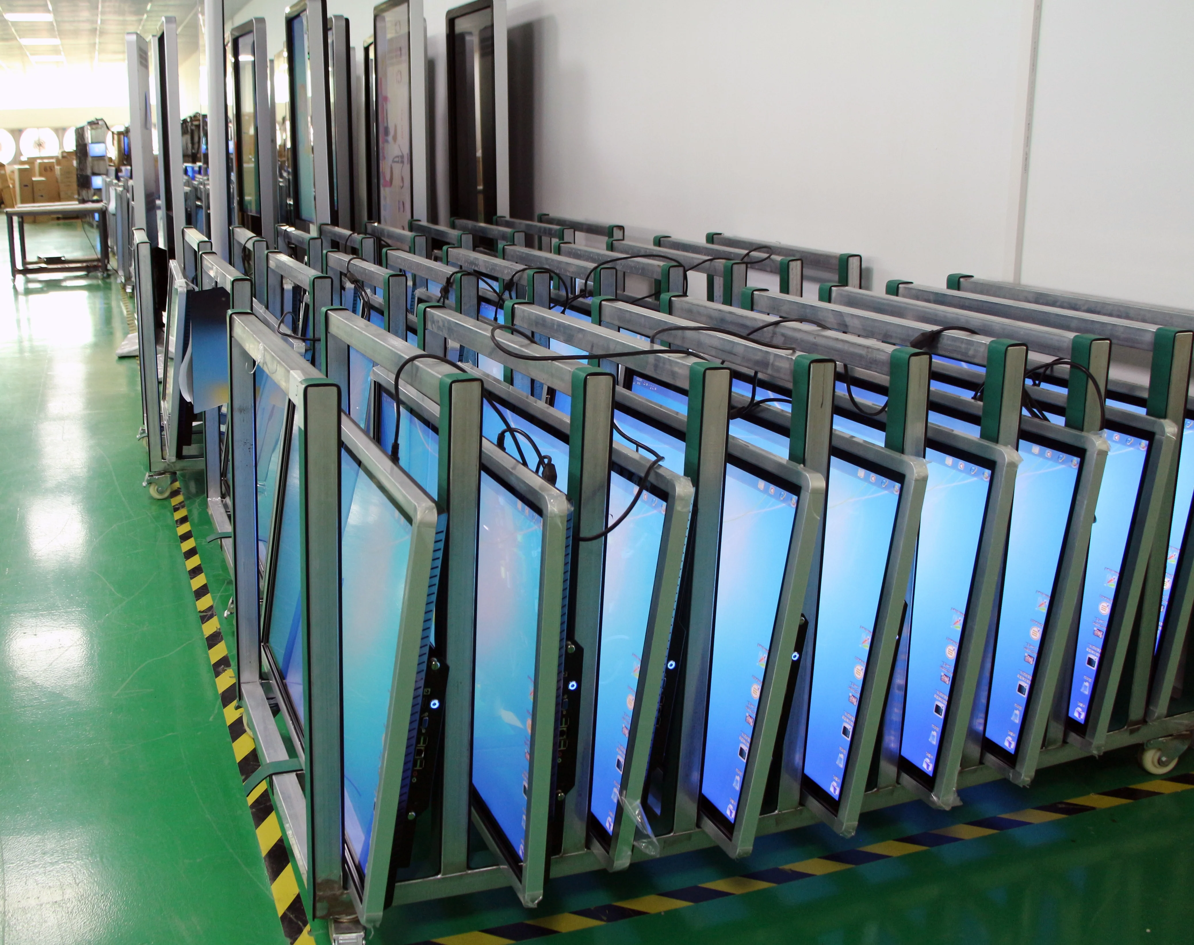 High quality 32 43 50 55 Inch portable lcd advertising boards digital signage for restaurant