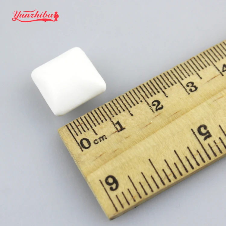 
White Refreshing Mint Sugarfree Chewing Gum (No Brand) 