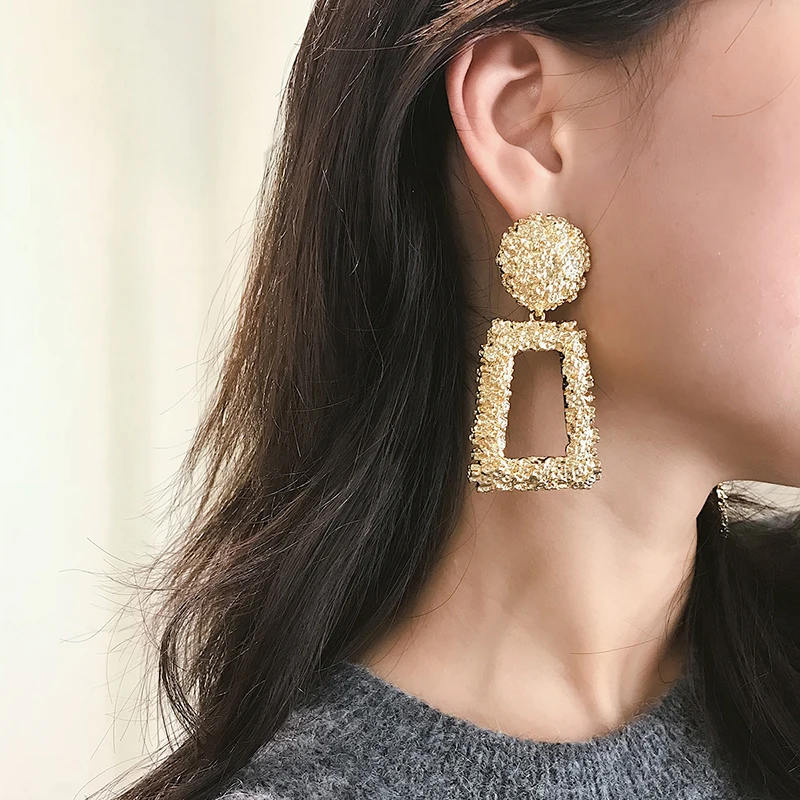 Роскошные Металлические длинные большие висячие серьги для женщин и девушек модные очаровательные праздничные крупные Винтажные (KER218)