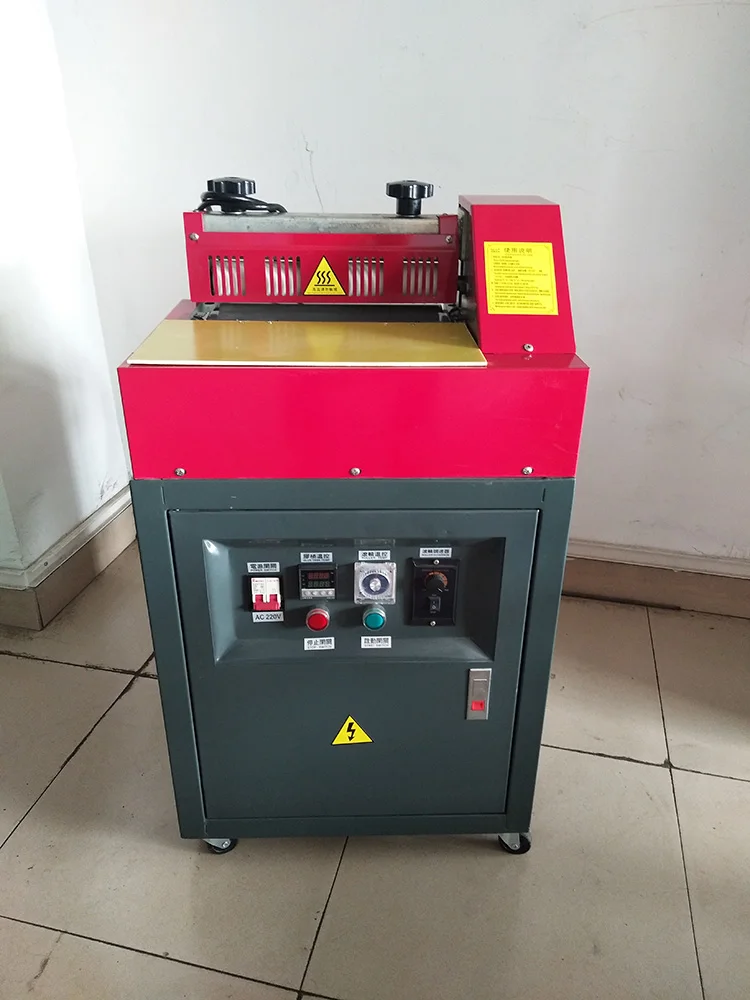 Sealed speed regulating gluing machine Hot melt gluing machine