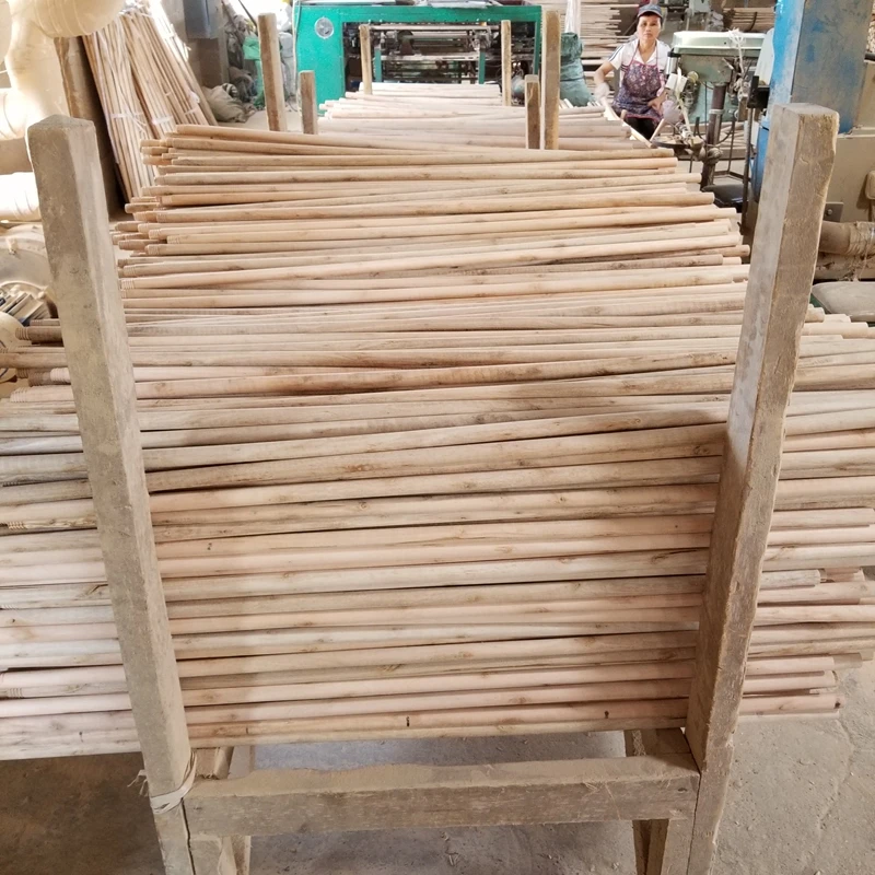 Colombia hot sell broom market 120*2.2 cm /2.3 cm dome mango de escoba de madera wooden broomstick