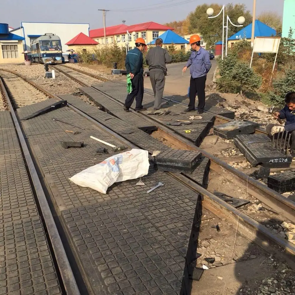 
Raliway level crossing pads 