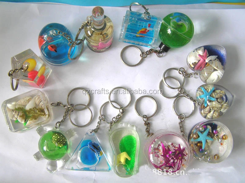 Heart shape model plastic water globe keychain