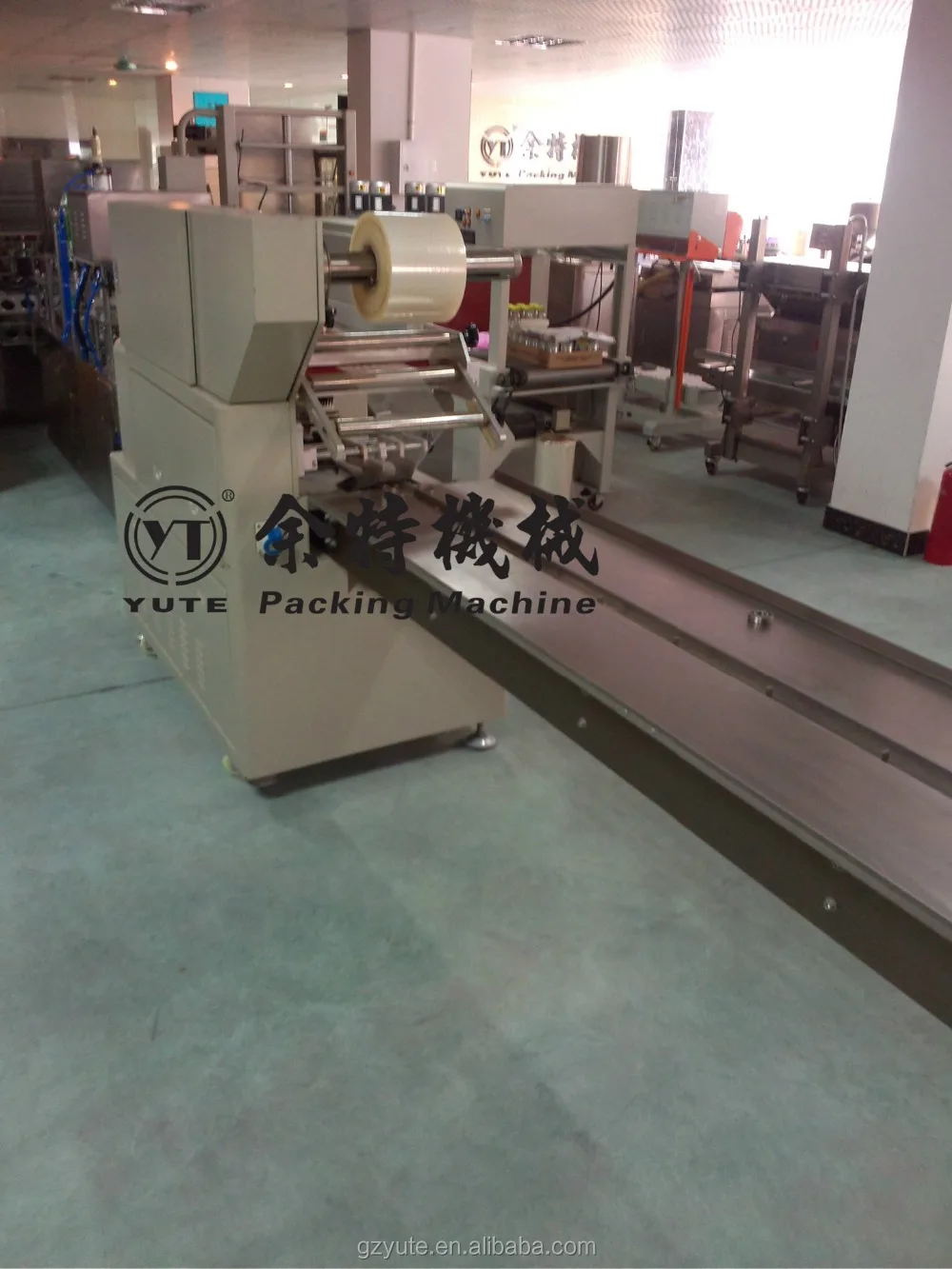 Полностью автоматическая горизонтальная конфеты потока упаковочная машина