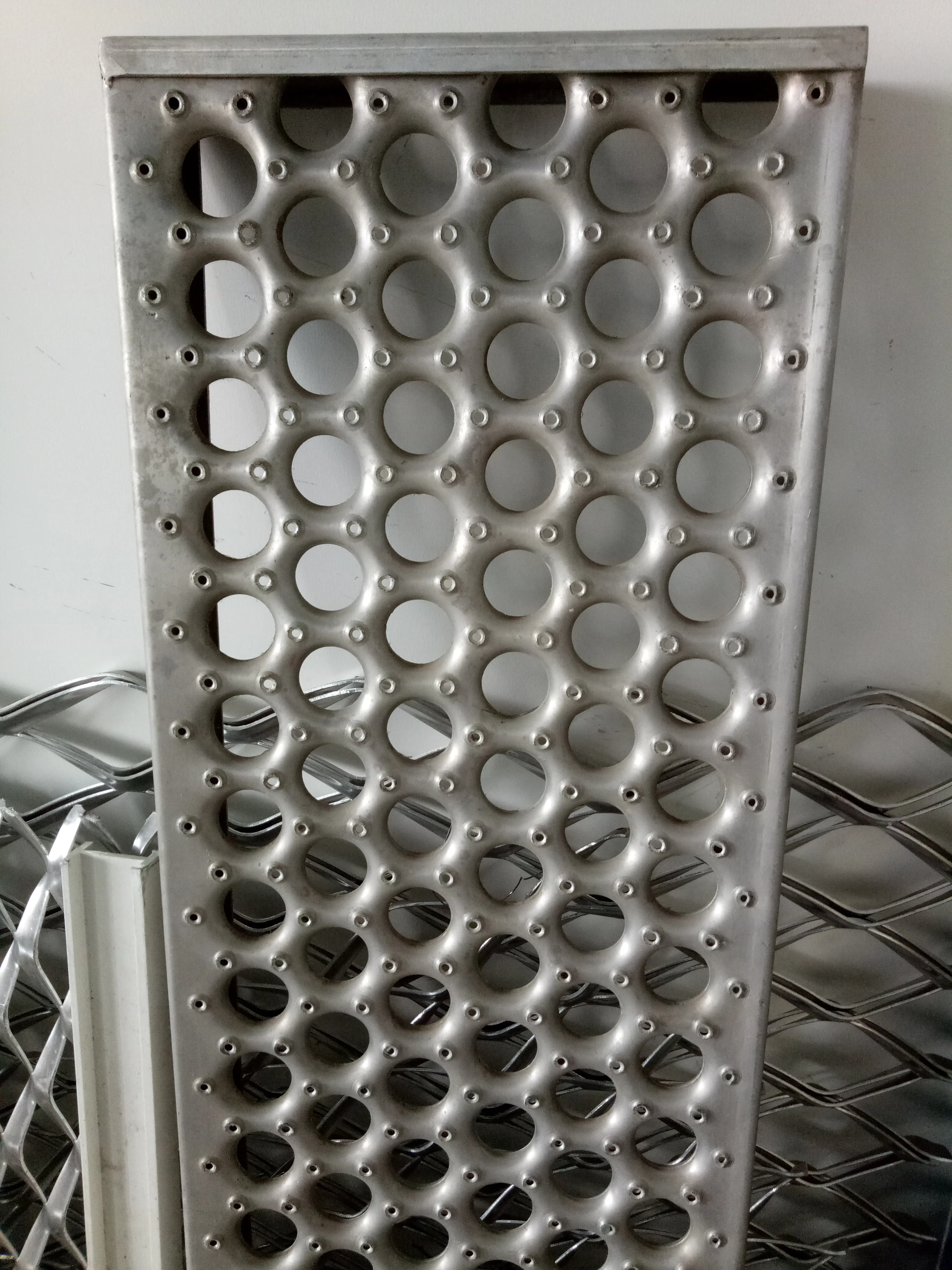 embossed round hole perforated metal  walkway panels