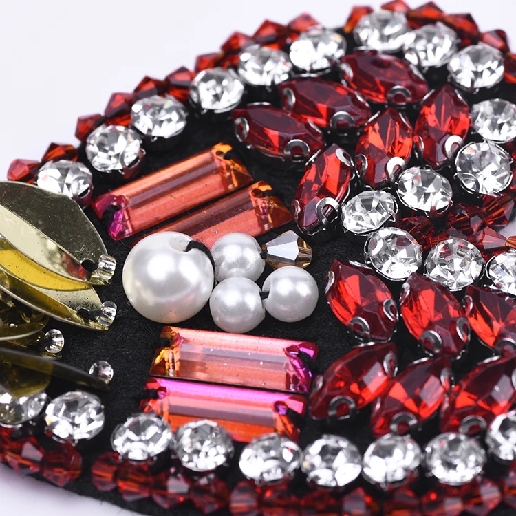 Yongze acrylic rhinestone heart embroidery iron on patches brand beads
