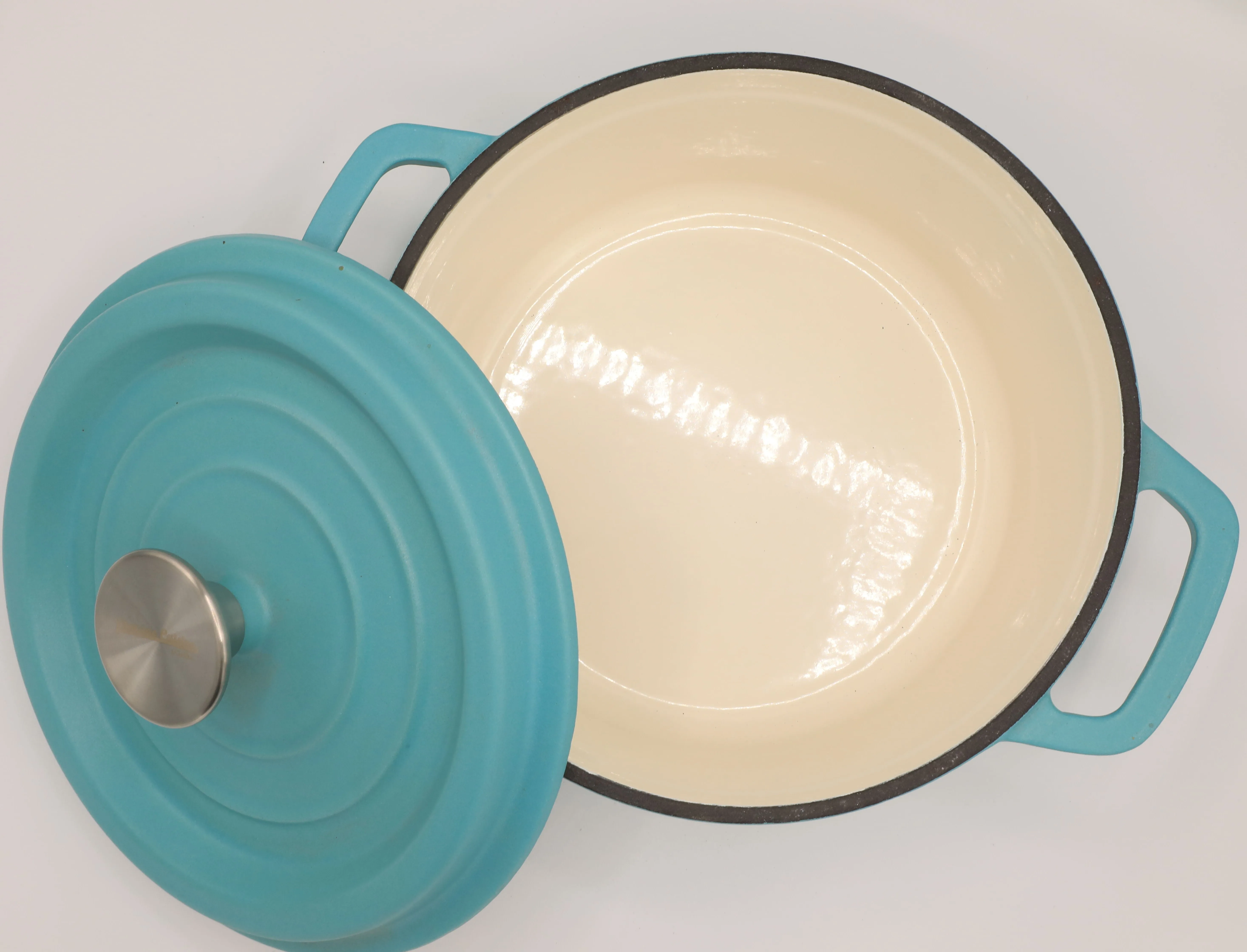 
Hot Sale Red Colors Enamel Die Cast Casserole Iron Dutch Oven New Style Eco-Friendly Die Cast Casserole with Two Handles 