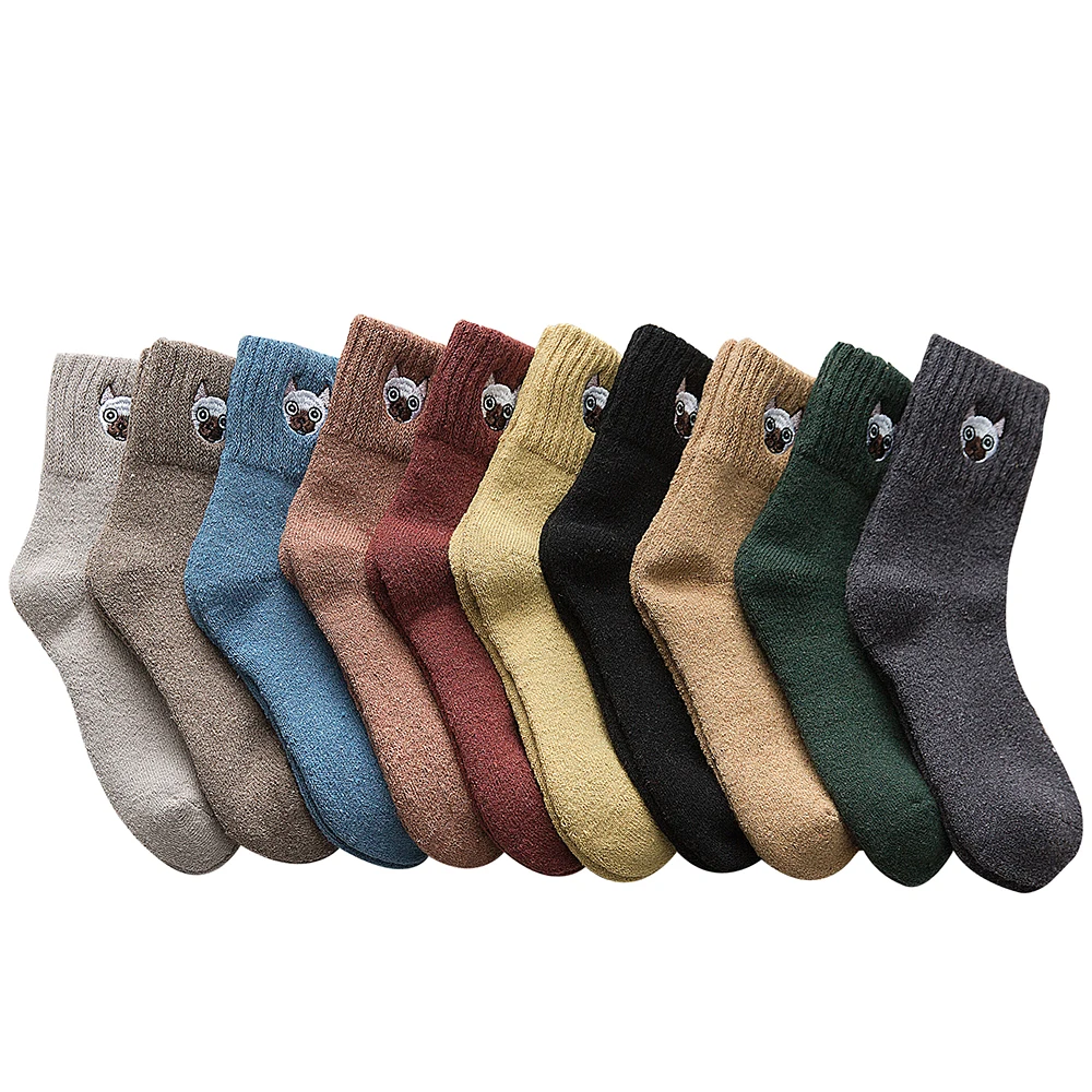 High Quality Sustainable Winter Cute Dog Embroidery Thick Warm Wool Socks for Women