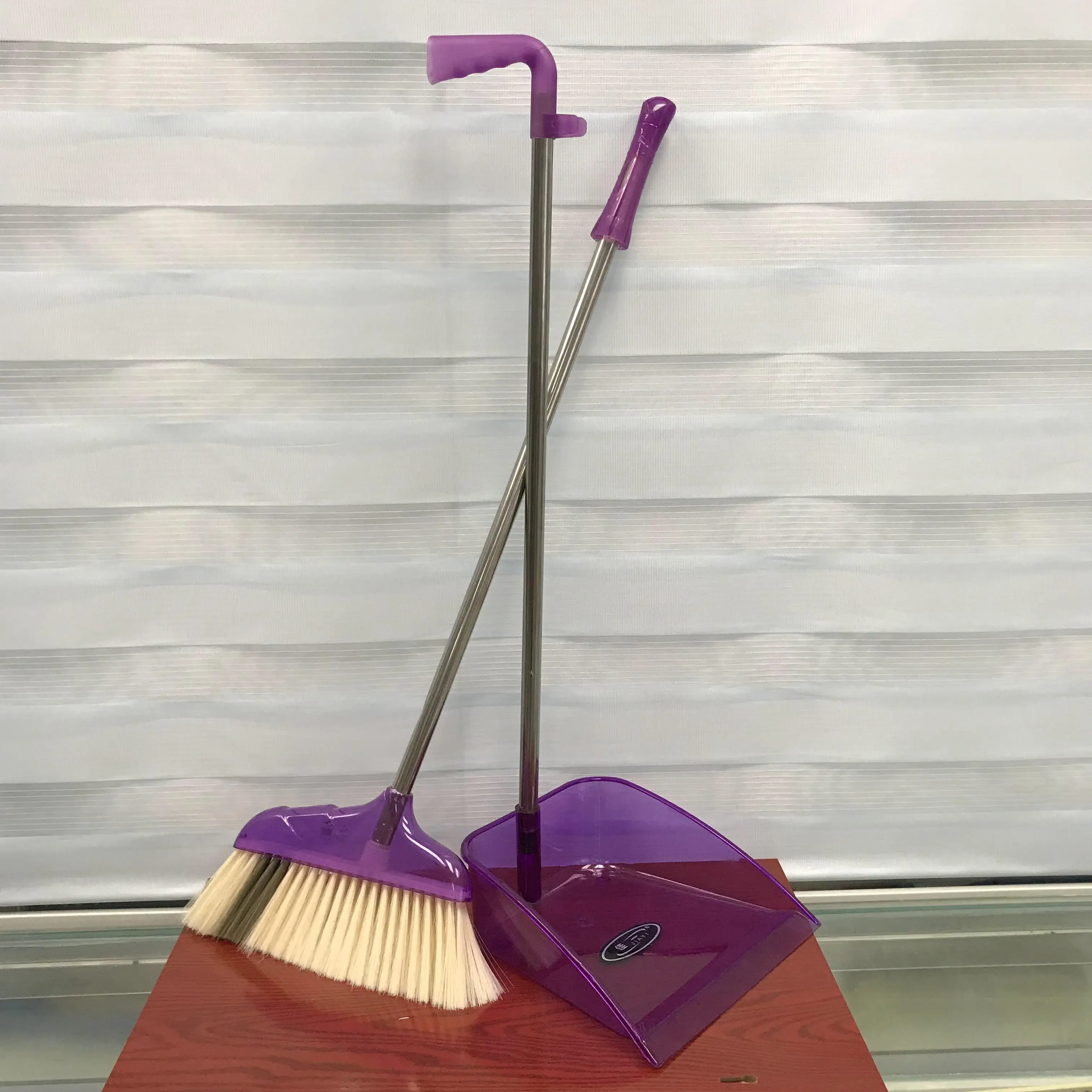 Cheap Price High Quality  Plastic Cleaning Broom With  Long Handle
