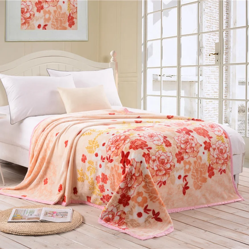 
China yiwu wholesale suppliers cheap and soft baby blanket fleece blanket children mink blanket 