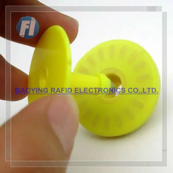 Rabbit 134.2khz RFID Animal Tag Hot Product 2019 Provided PLC Ear Tags 7 Years Solar Powered Cattle Tracking Ear Tags Farms