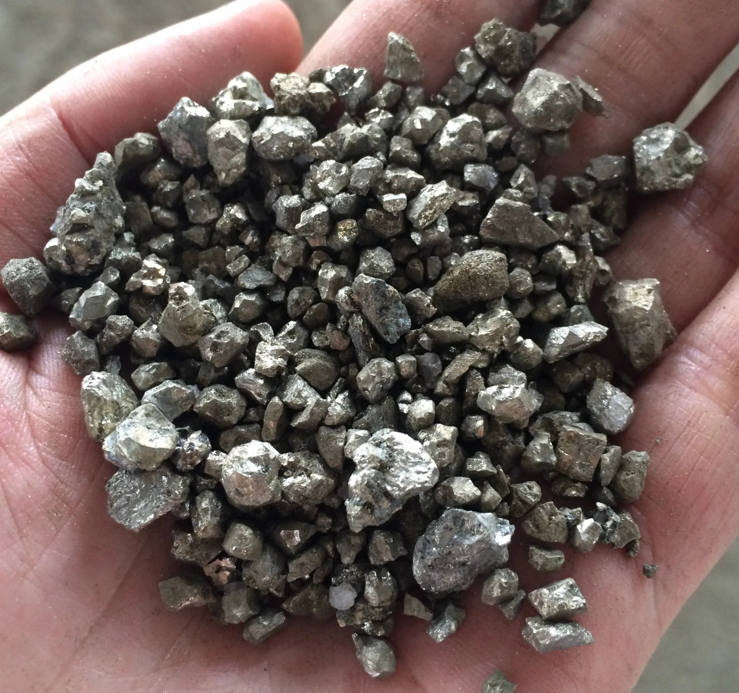 Iron pyrite Ore (3-15mm)