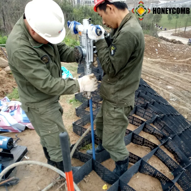 
for Sale welding distance 450mm Gravel Grid gras driveway geocell for protecting river 