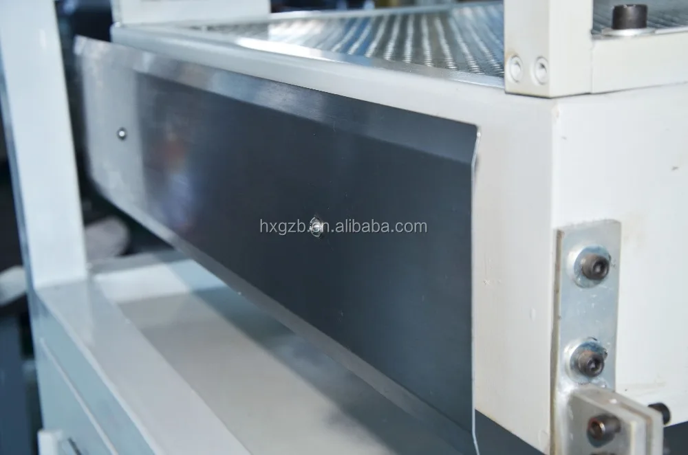 Небольшая машина для термоформовки