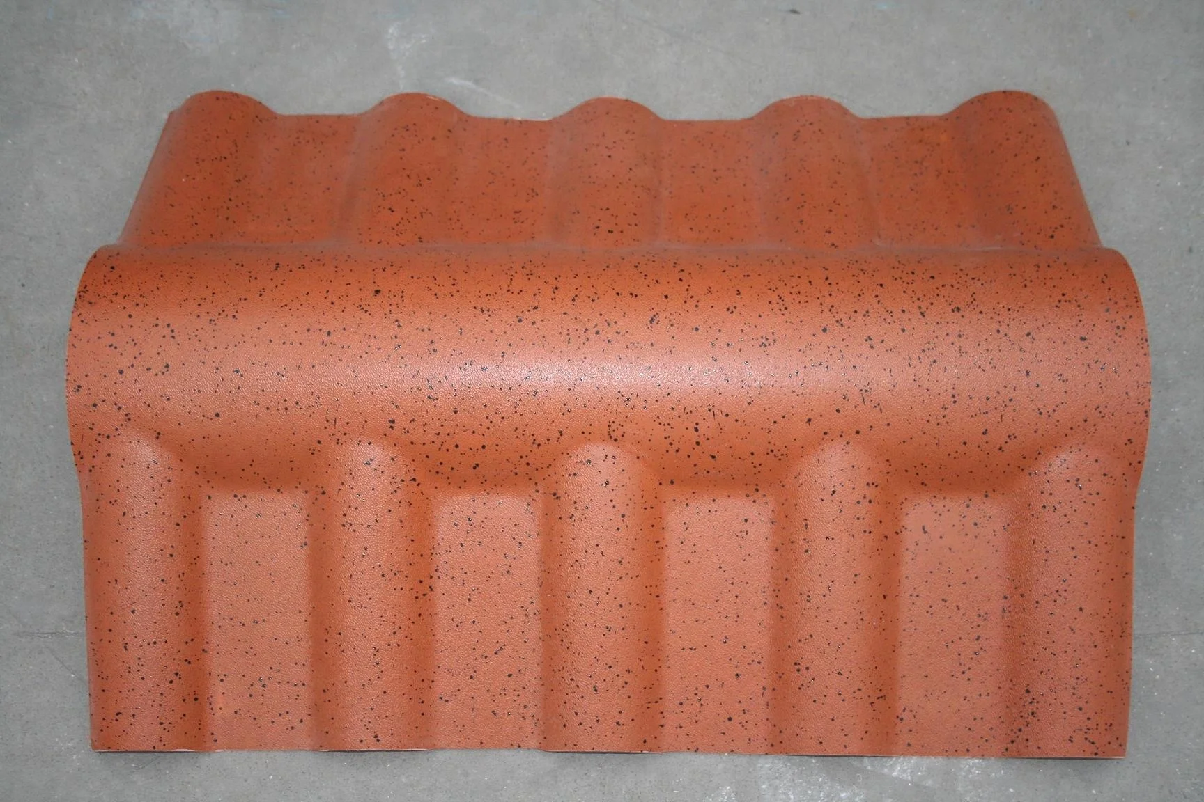 Top ridge for corrugated synthetic resin roof tile PVC roof sheet roofing building material