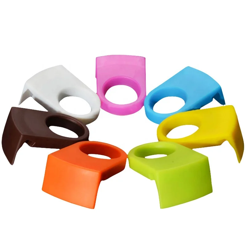 Cheap Plastic Beer Bottle Holders Drink Clip and Margarita Glasses