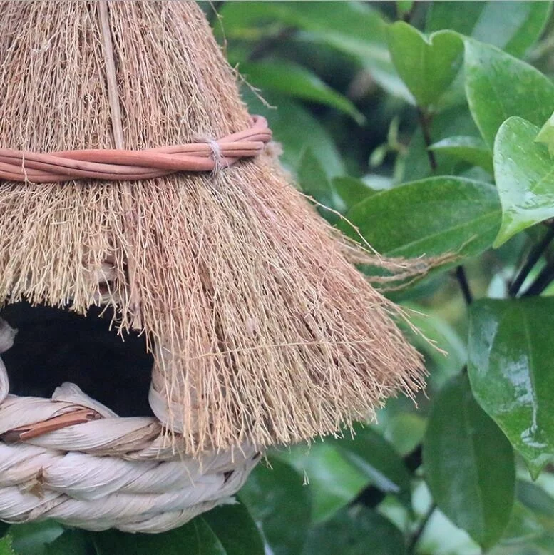 Decorative woven grass bird house hotel