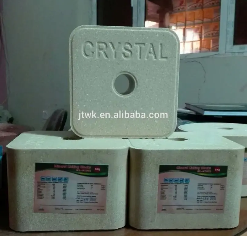 
2kg 3kg 5kg 10kg 20kg hydraulic briquette machine for cow,horses,sheep,camel,ruminant lick mineral feeding salt block 