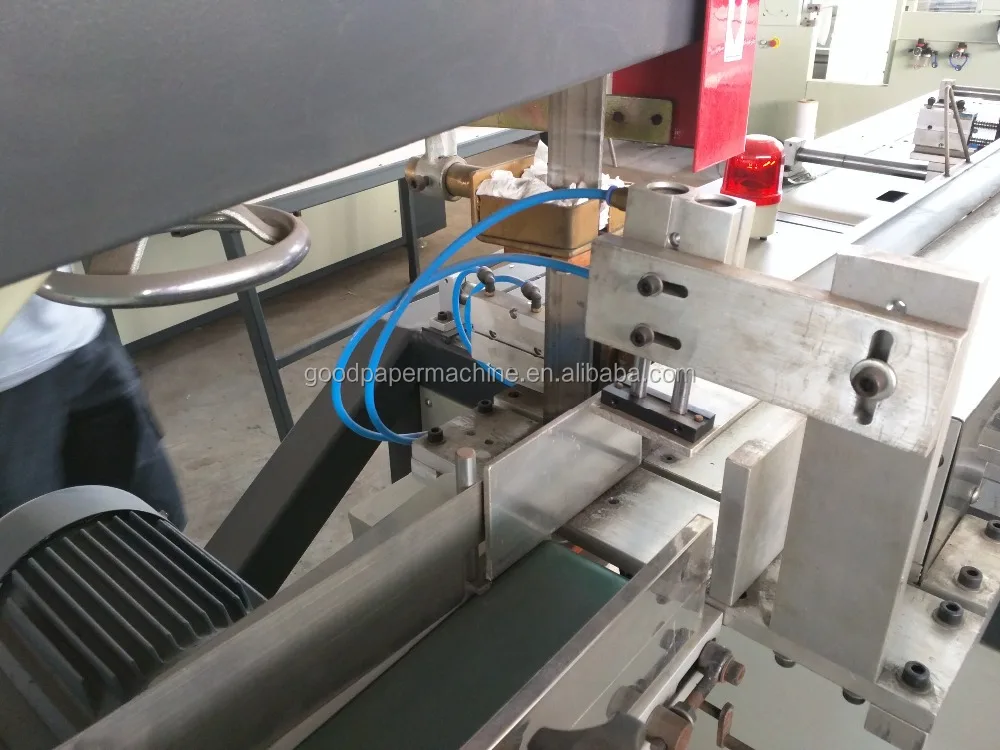 Automatic bathroom paper cutting equipment band saw toilet paper cutting machine