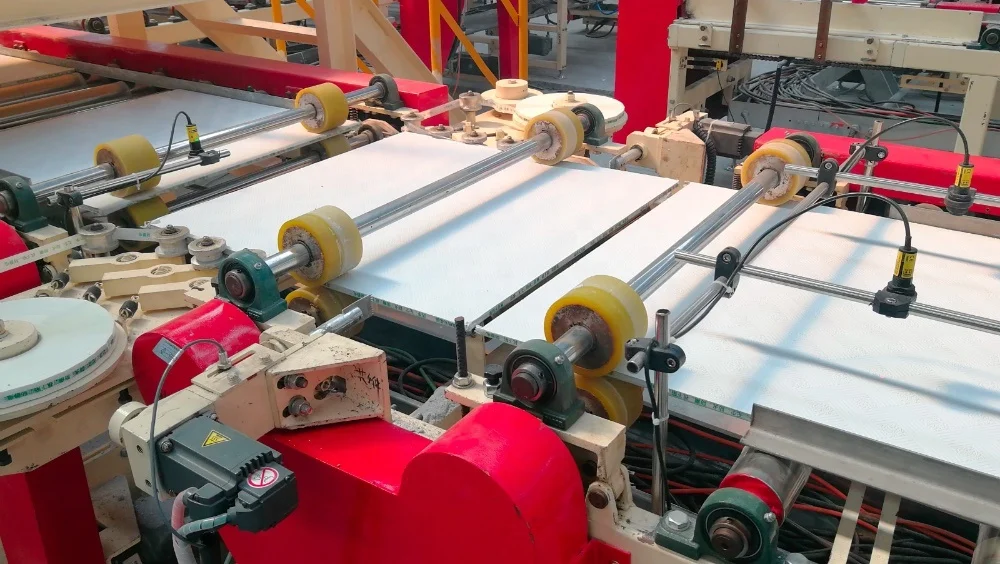 
PVC laminated gypsum board ceiling tile machine 