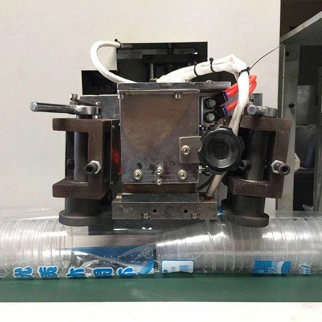 
high speed disposable bowl counting AUTOMATIC plastic cup packing line 