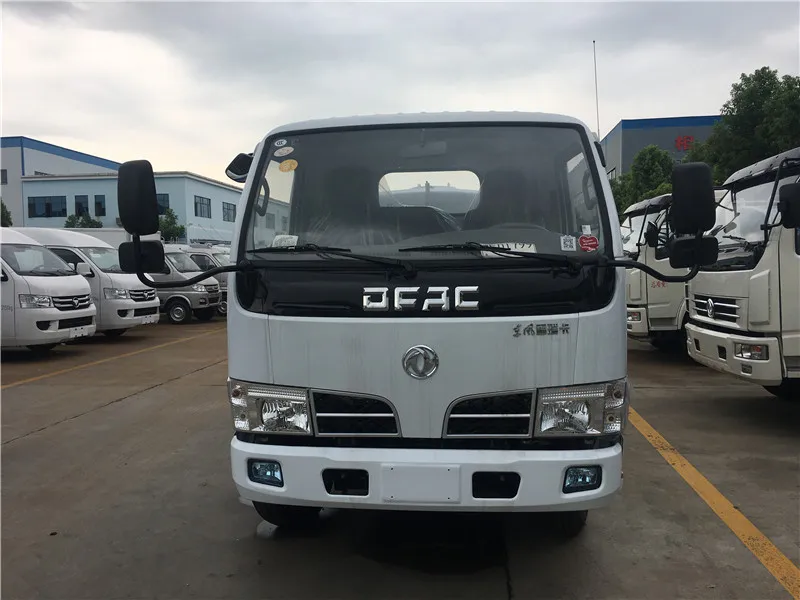 3.88 - 5.8 cubic meters water sprinkler truck 6 wheeler water tanker vehicles