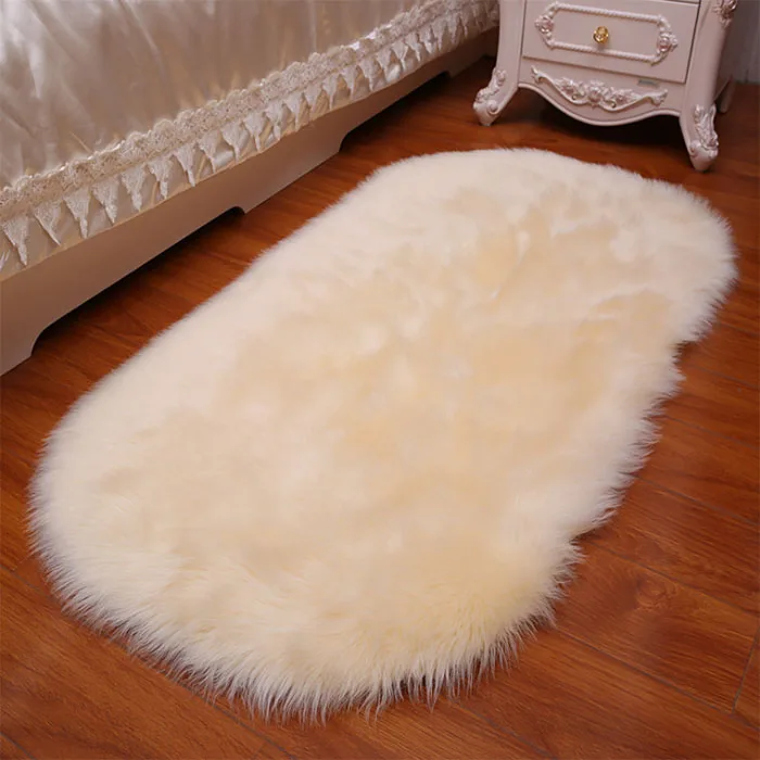 
Cute Heart Shape Fur Rugs Faux Fur Sheepskin Fur Carpet For Bedroom And Sofa Area 