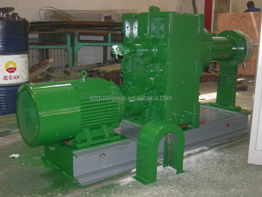 rubber extruding machine for rubber hose